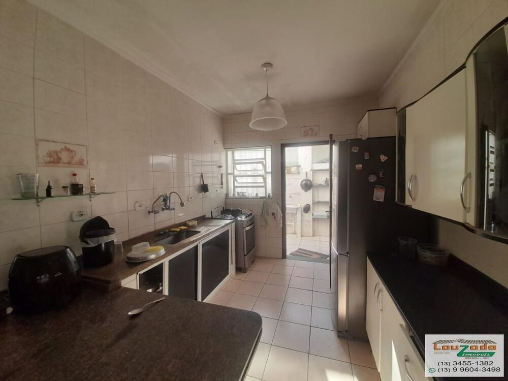 Casa à venda com 3 quartos, 297m² - Foto 4