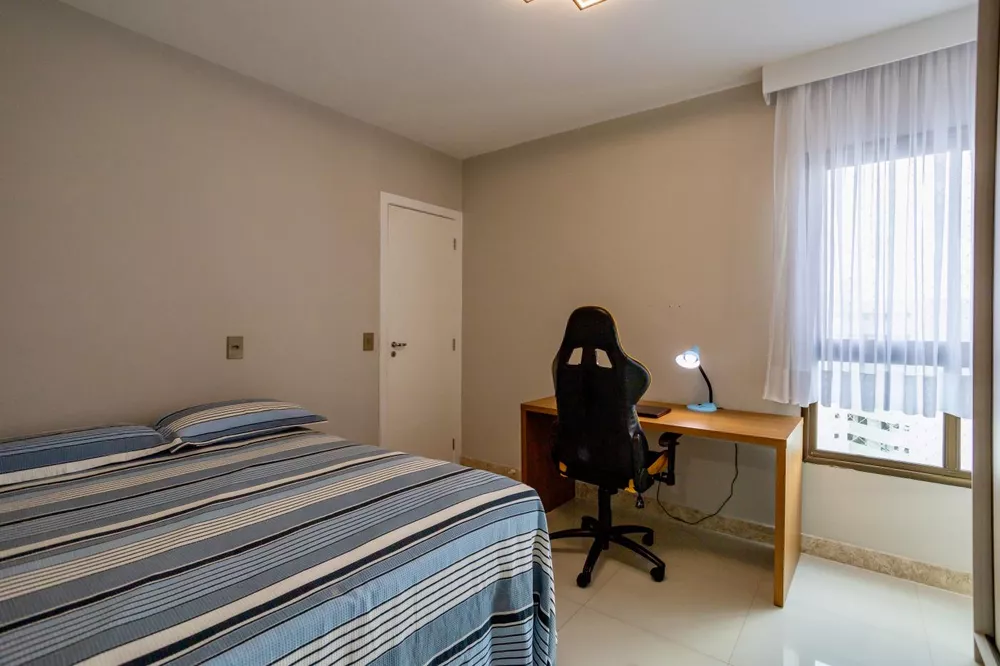 Apartamento à venda com 4 quartos, 195m² - Foto 11