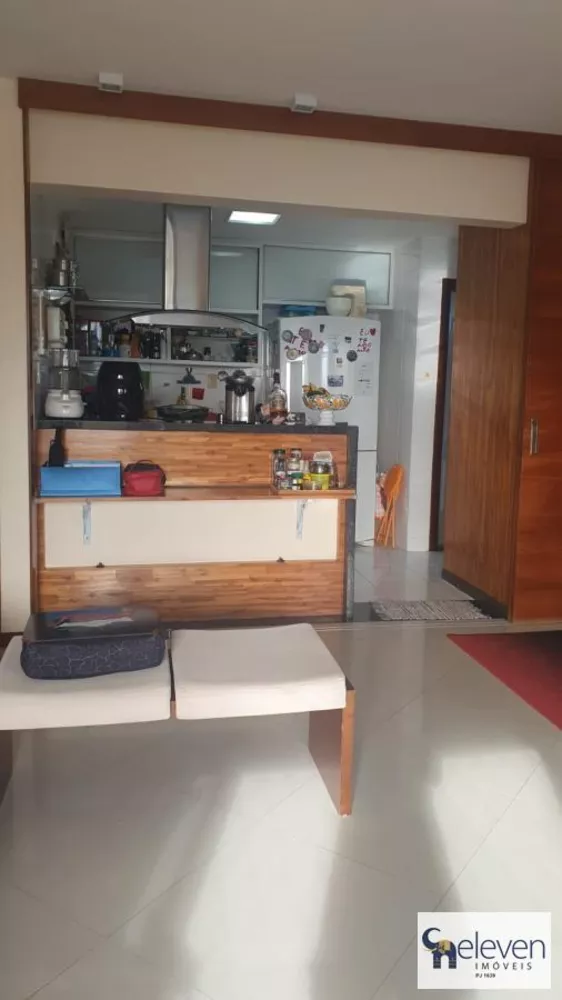 Apartamento à venda com 2 quartos, 110m² - Foto 1