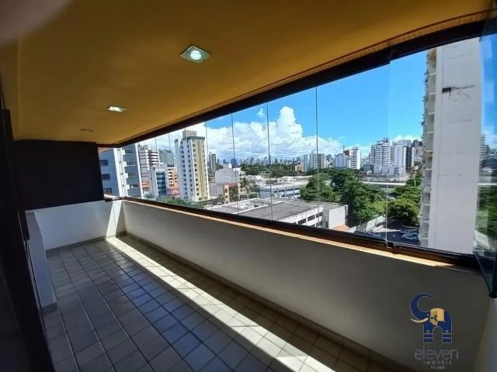 Apartamento à venda com 4 quartos, 202m² - Foto 1