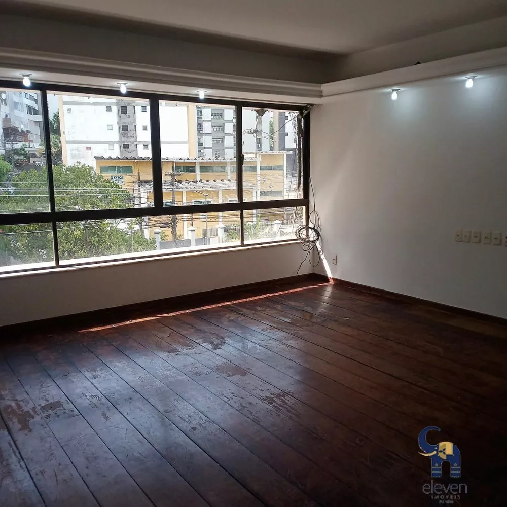 Apartamento à venda com 3 quartos, 160m² - Foto 2