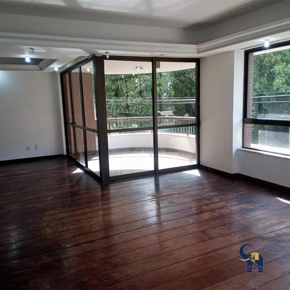 Apartamento à venda com 3 quartos, 160m² - Foto 1