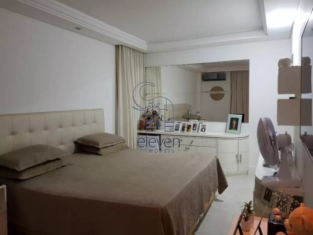 Apartamento à venda com 4 quartos, 260m² - Foto 4