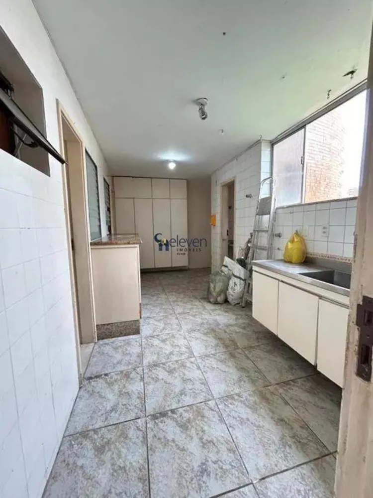 Apartamento à venda com 4 quartos, 320m² - Foto 3