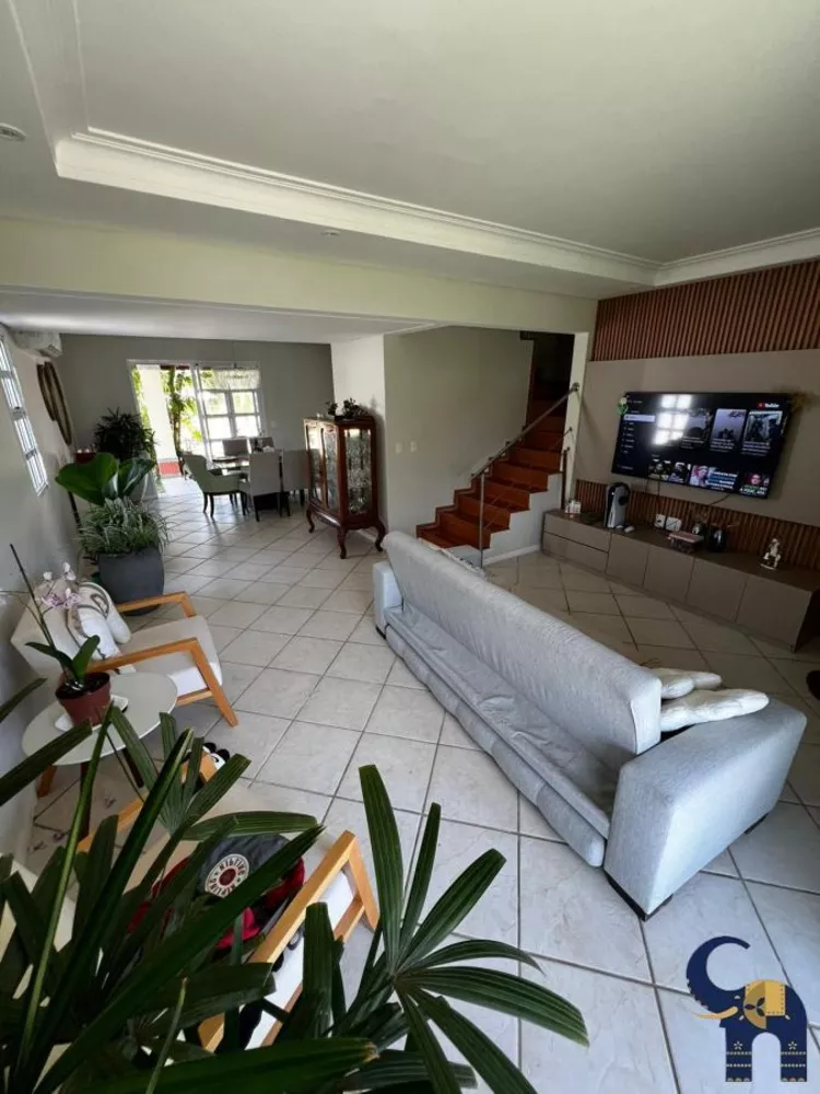 Casa à venda com 4 quartos, 200m² - Foto 7