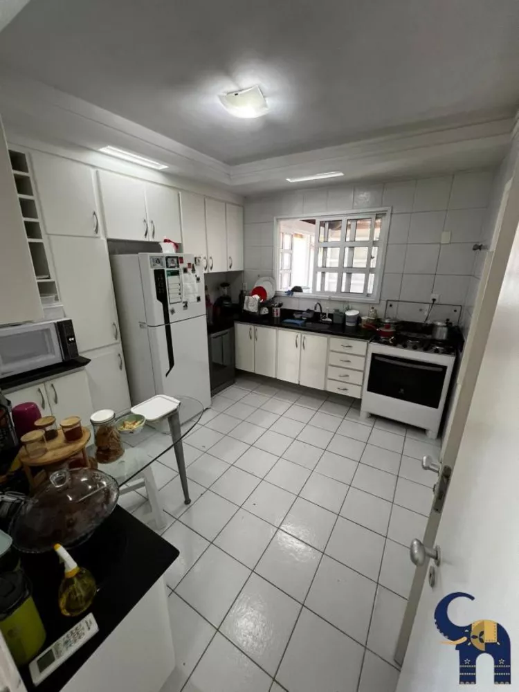 Casa à venda com 4 quartos, 200m² - Foto 18