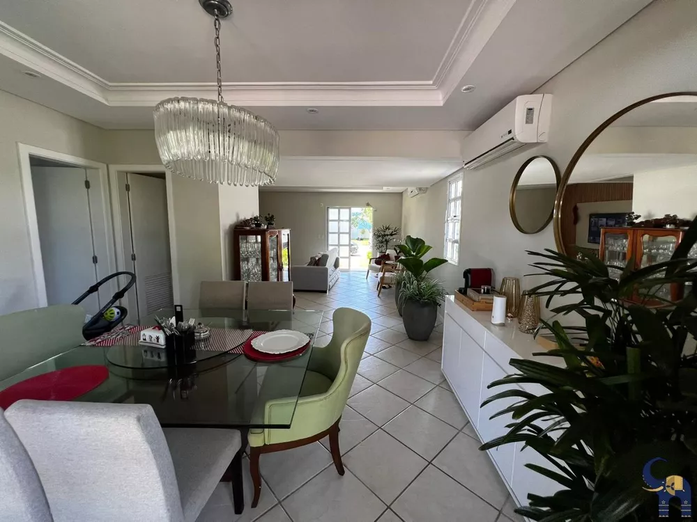 Casa à venda com 4 quartos, 200m² - Foto 8