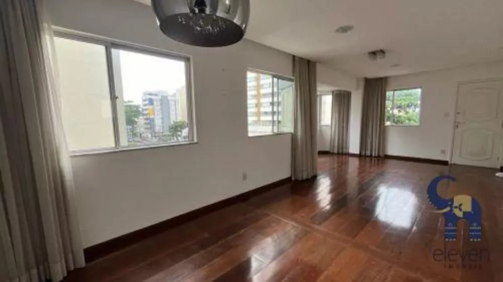 Apartamento à venda com 3 quartos, 140m² - Foto 1