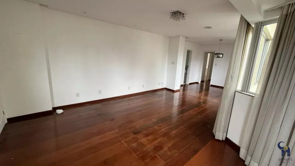 Apartamento à venda com 3 quartos, 140m² - Foto 8