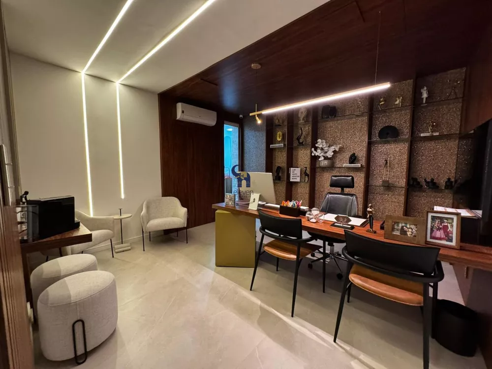 Casa à venda com 10 quartos, 271m² - Foto 6