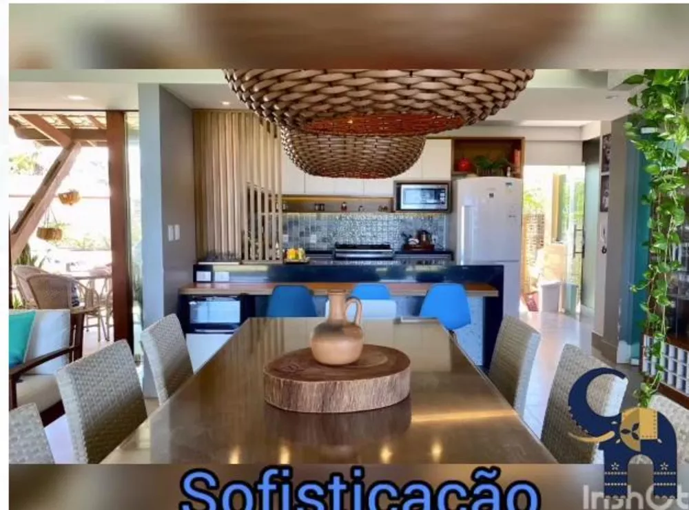 Casa à venda com 4 quartos, 250m² - Foto 1