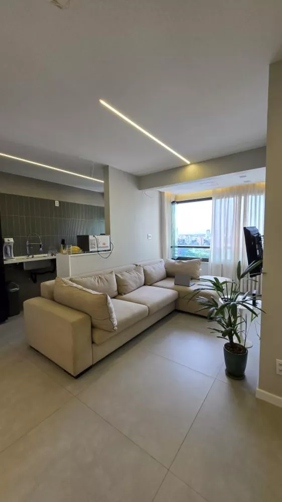 Apartamento à venda com 2 quartos, 66m² - Foto 1