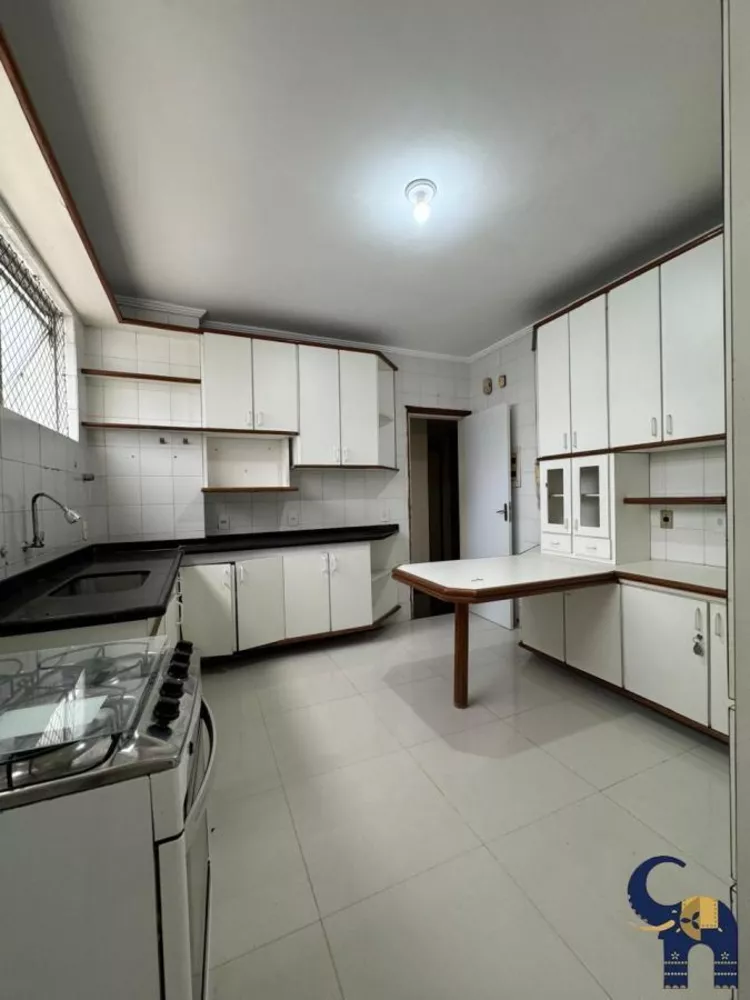 Apartamento à venda com 4 quartos, 181m² - Foto 8