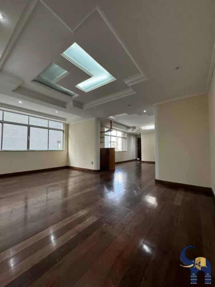 Apartamento à venda com 4 quartos, 181m² - Foto 2