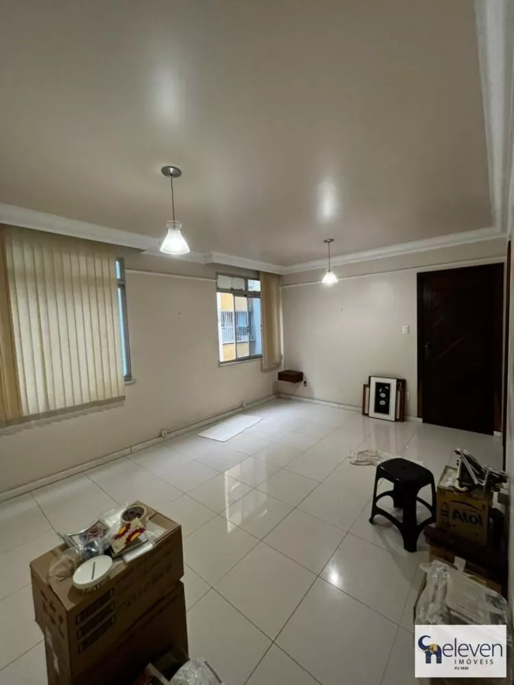 Apartamento à venda com 2 quartos, 70m² - Foto 1