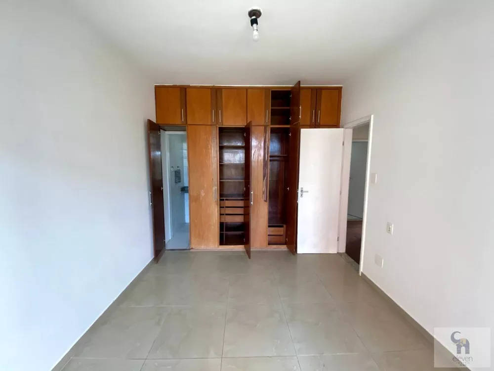 Apartamento à venda com 2 quartos, 75m² - Foto 4