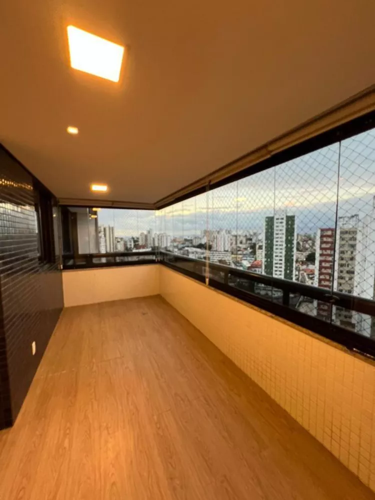 Apartamento à venda com 2 quartos, 76m² - Foto 1