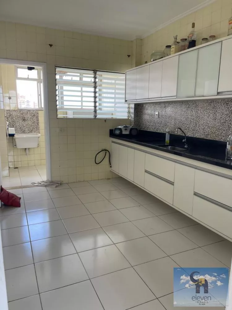 Apartamento à venda com 3 quartos, 125m² - Foto 4