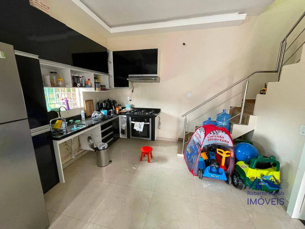 Casa, 2 quartos, 200 m² - Foto 2