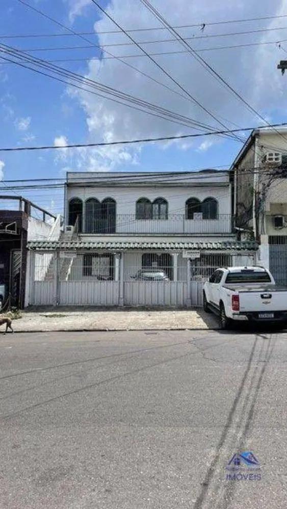 Casa, 4 quartos, 250 m² - Foto 1