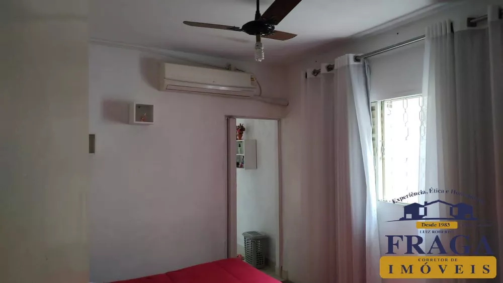 Casa à venda com 3 quartos, 200m² - Foto 4