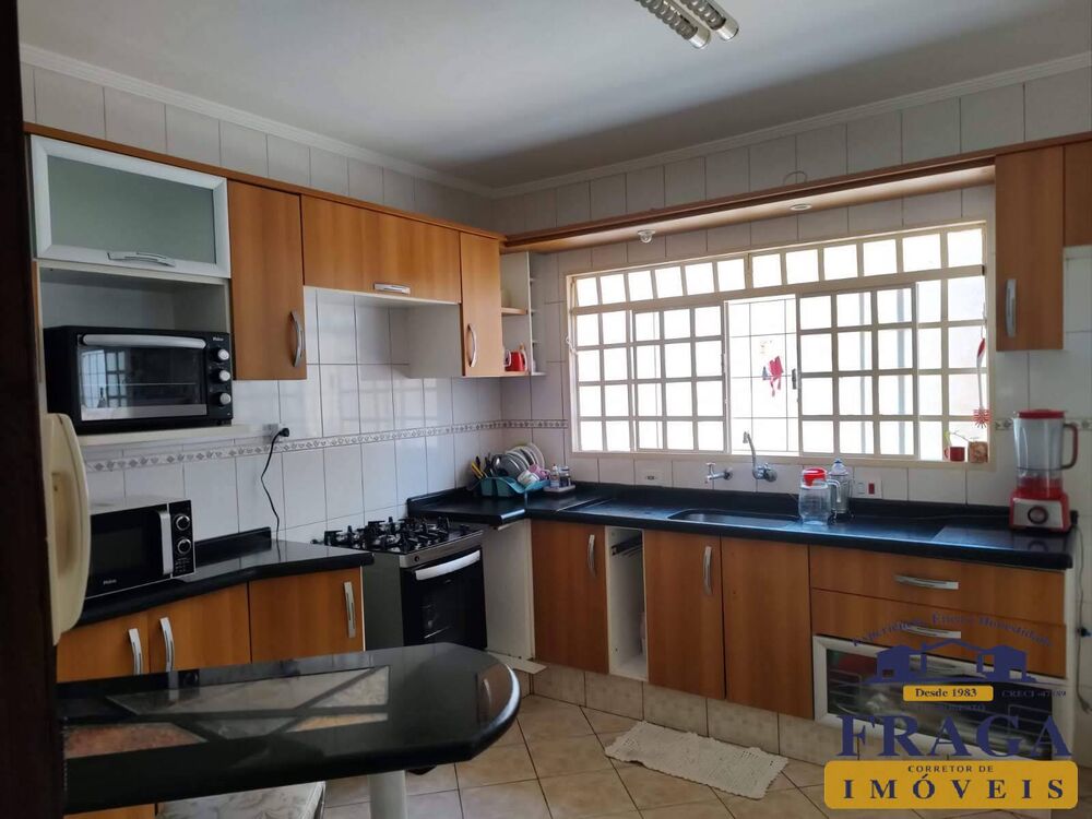 Casa, 3 quartos, 200 m² - Foto 3
