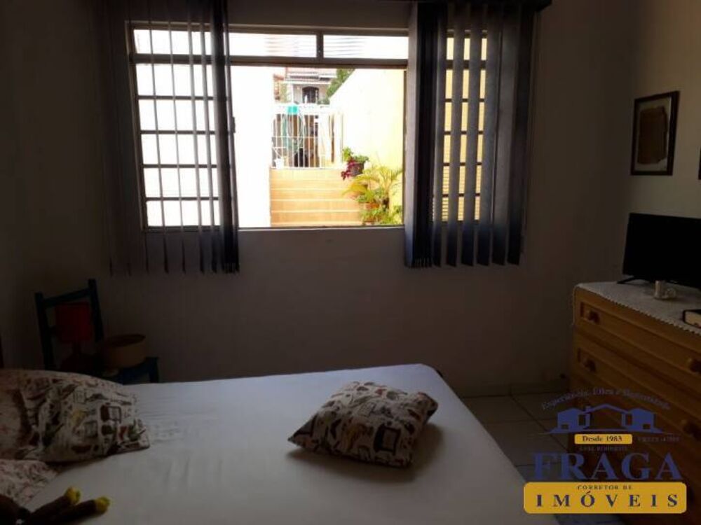 Casa, 3 quartos, 1230 m² - Foto 4