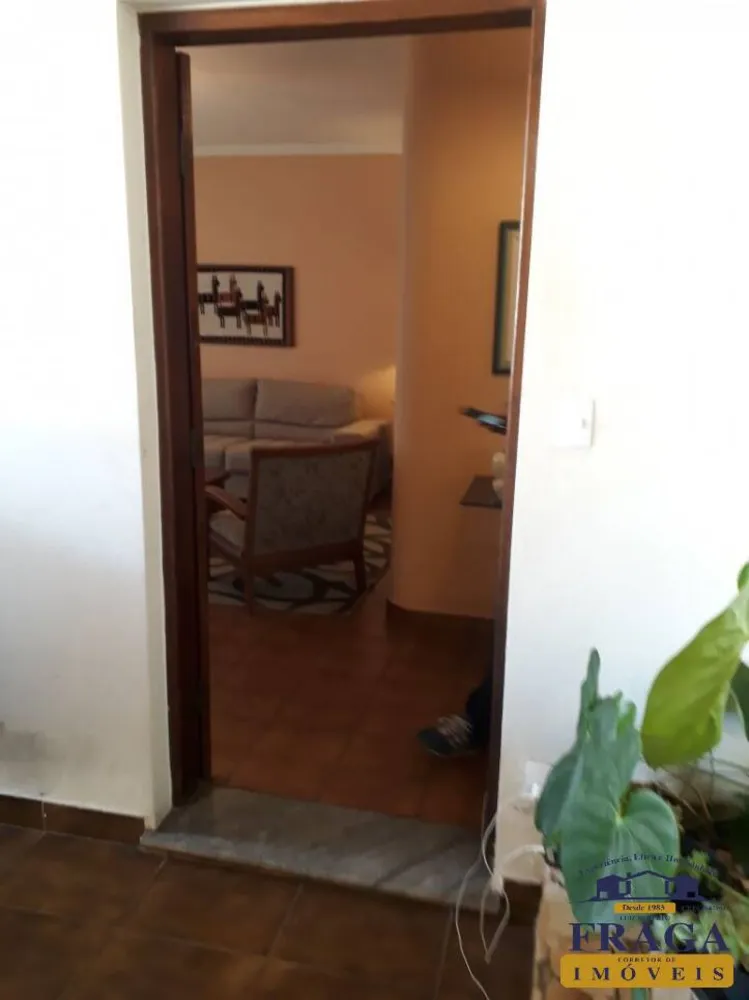 Casa, 3 quartos, 1230 m² - Foto 8