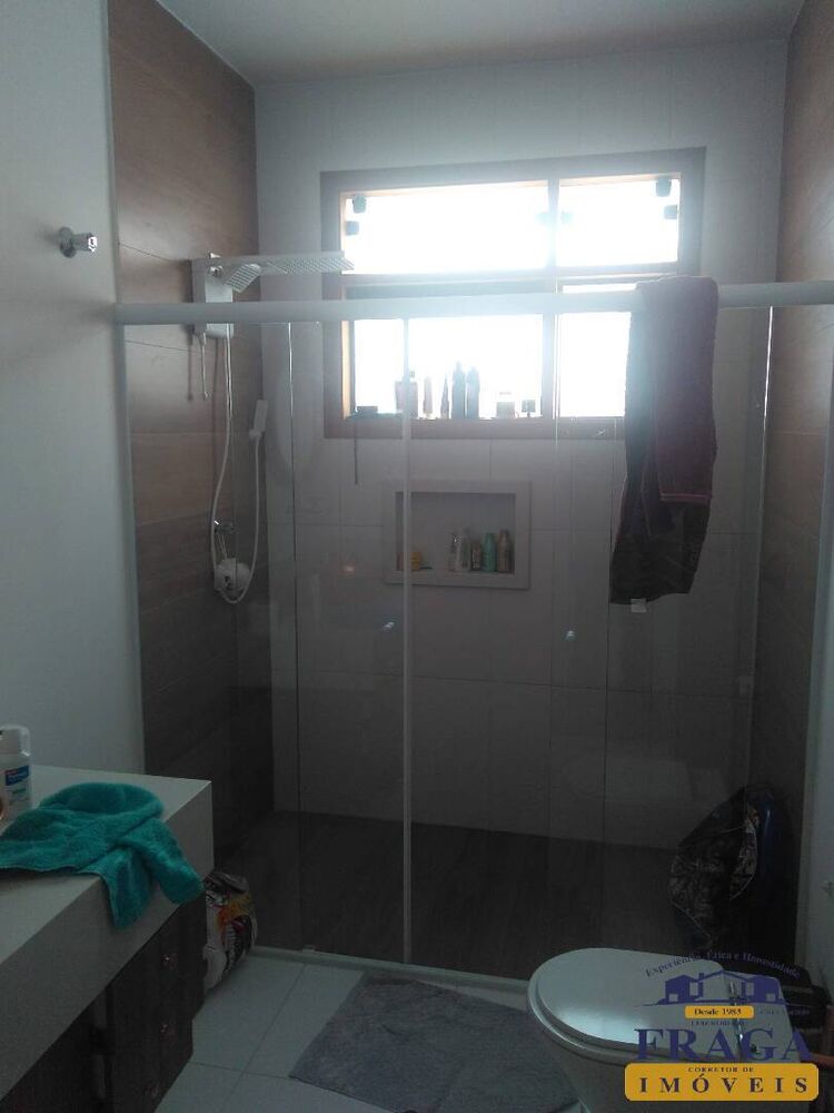 Casa à venda com 2 quartos, 300m² - Foto 14
