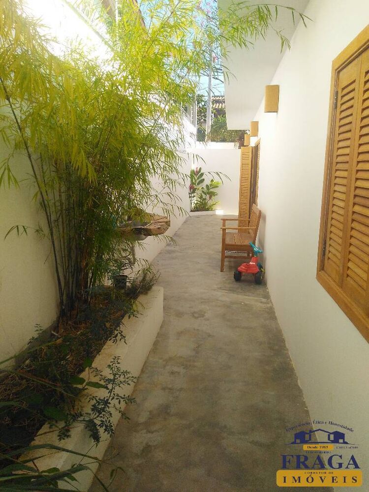 Casa à venda com 2 quartos, 300m² - Foto 25