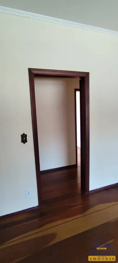 Casa, 3 quartos, 224 m² - Foto 2