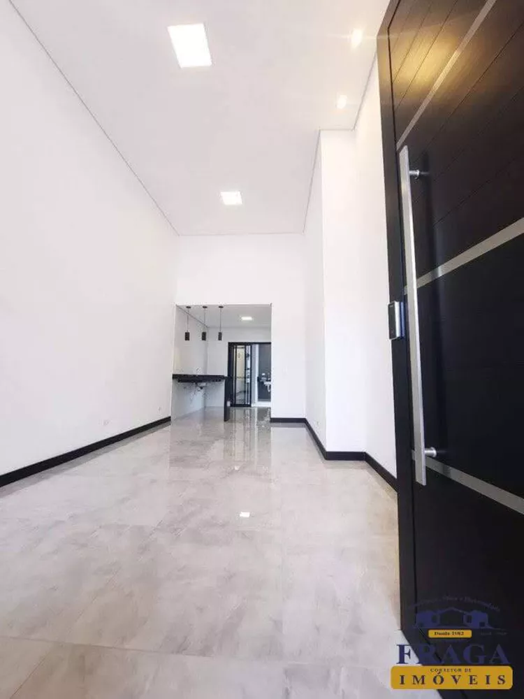 Casa à venda com 3 quartos, 110m² - Foto 3