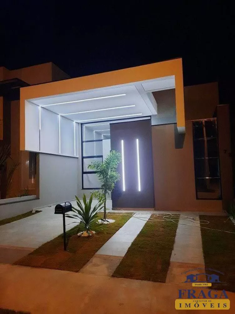 Casa à venda com 3 quartos, 110m² - Foto 1