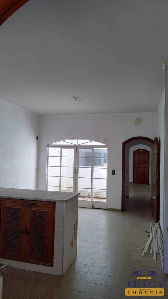 Casa à venda com 3 quartos, 170m² - Foto 8