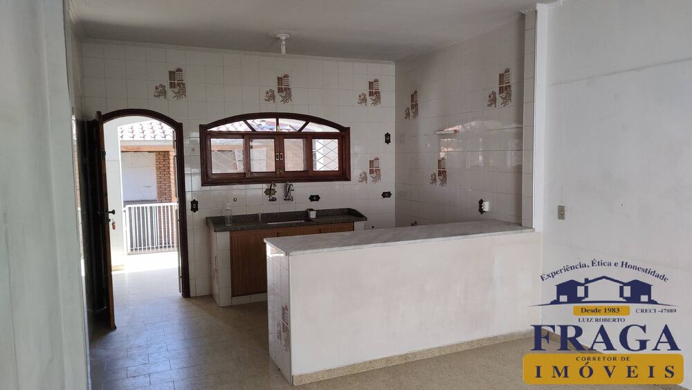 Casa à venda com 3 quartos, 170m² - Foto 7