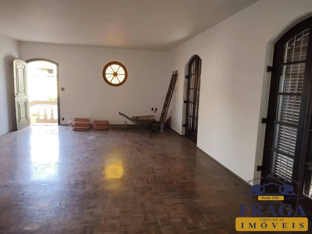 Casa, 3 quartos, 200 m² - Foto 1