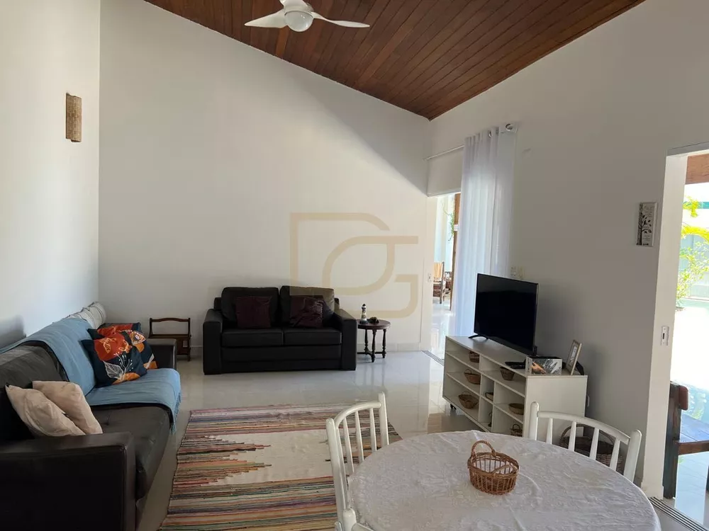 Casa, 2 quartos, 180 m² - Foto 1