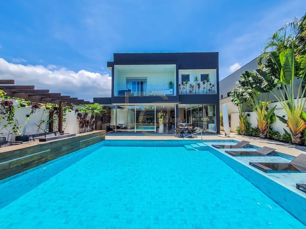Casa, 6 quartos, 600 m² - Foto 1