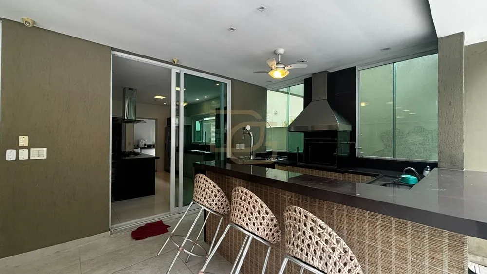 Casa, 6 quartos, 615 m² - Foto 1
