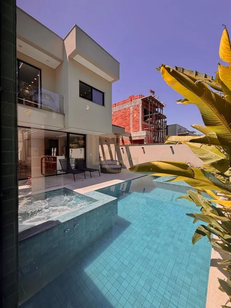 Casa, 6 quartos, 315 m² - Foto 1