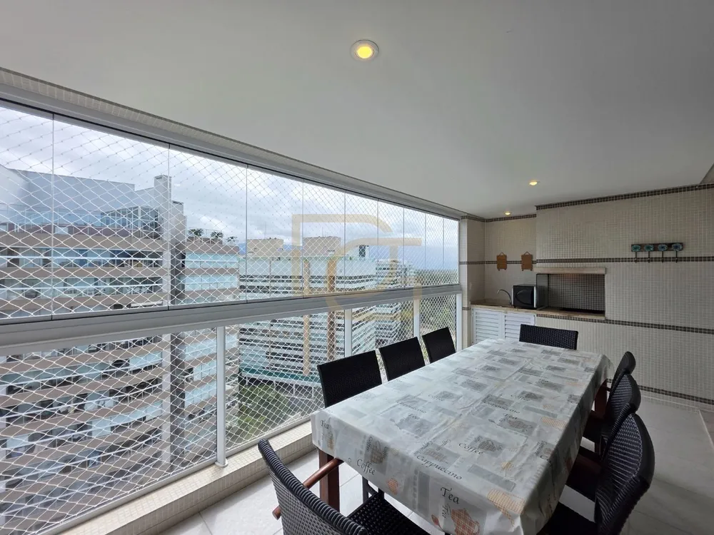Apartamento, 3 quartos, 216 m² - Foto 1