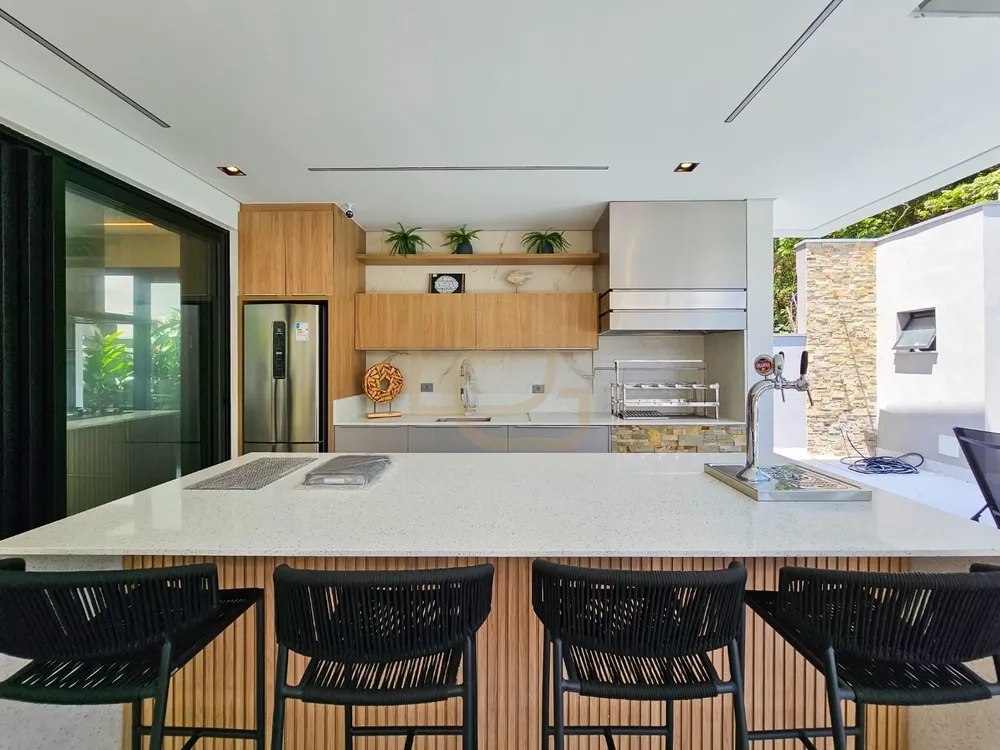 Casa, 6 quartos, 334 m² - Foto 3