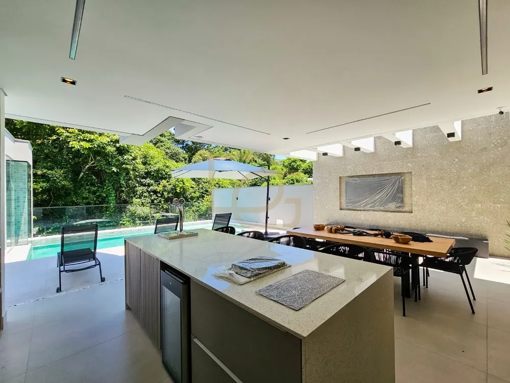 Casa, 6 quartos, 334 m² - Foto 1