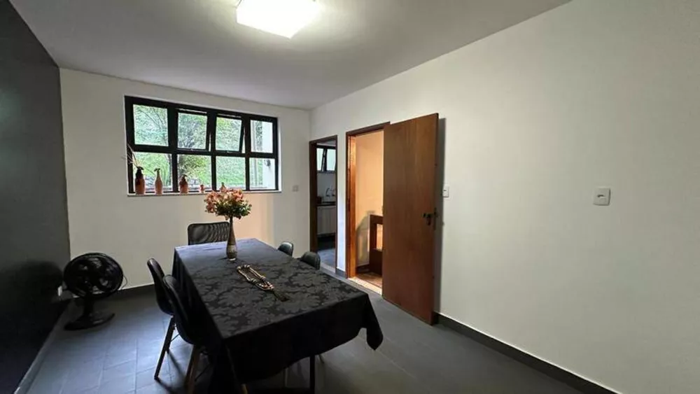 Casa à venda e aluguel com 4 quartos, 700m² - Foto 4