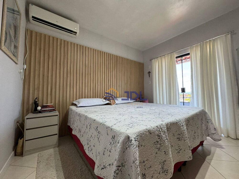 Casa, 4 quartos, 210 m² - Foto 8
