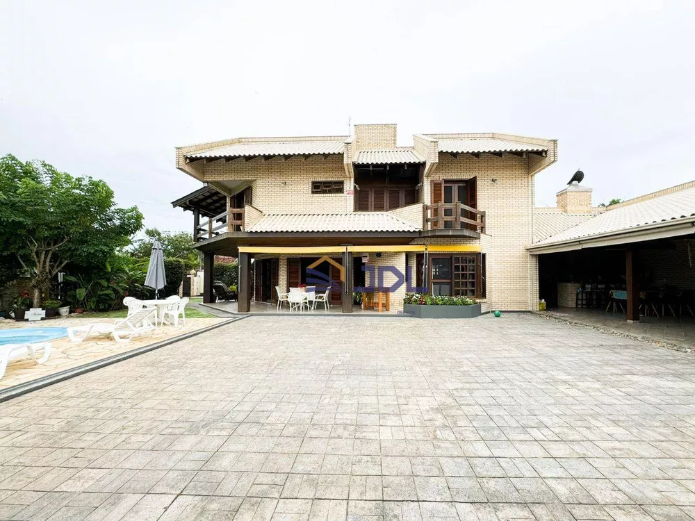 Casa, 4 quartos, 360 m² - Foto 1