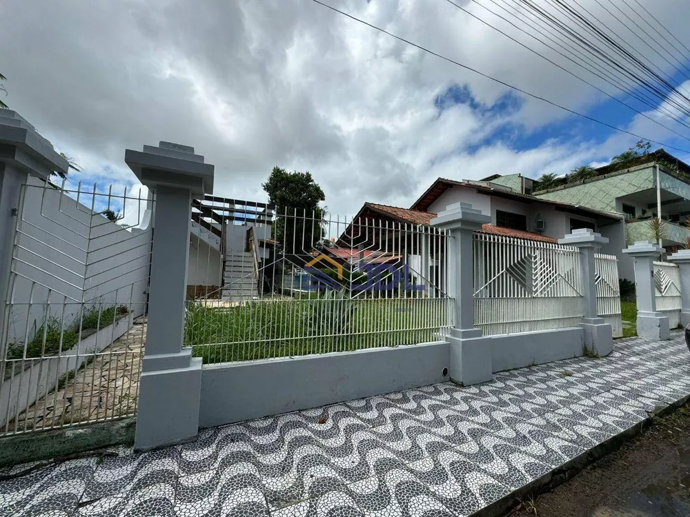 Casa, 5 quartos, 230 m² - Foto 1