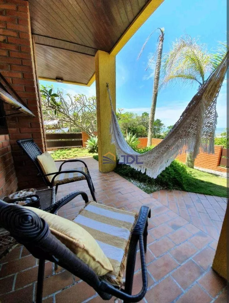 Casa, 4 quartos, 214 m² - Foto 1