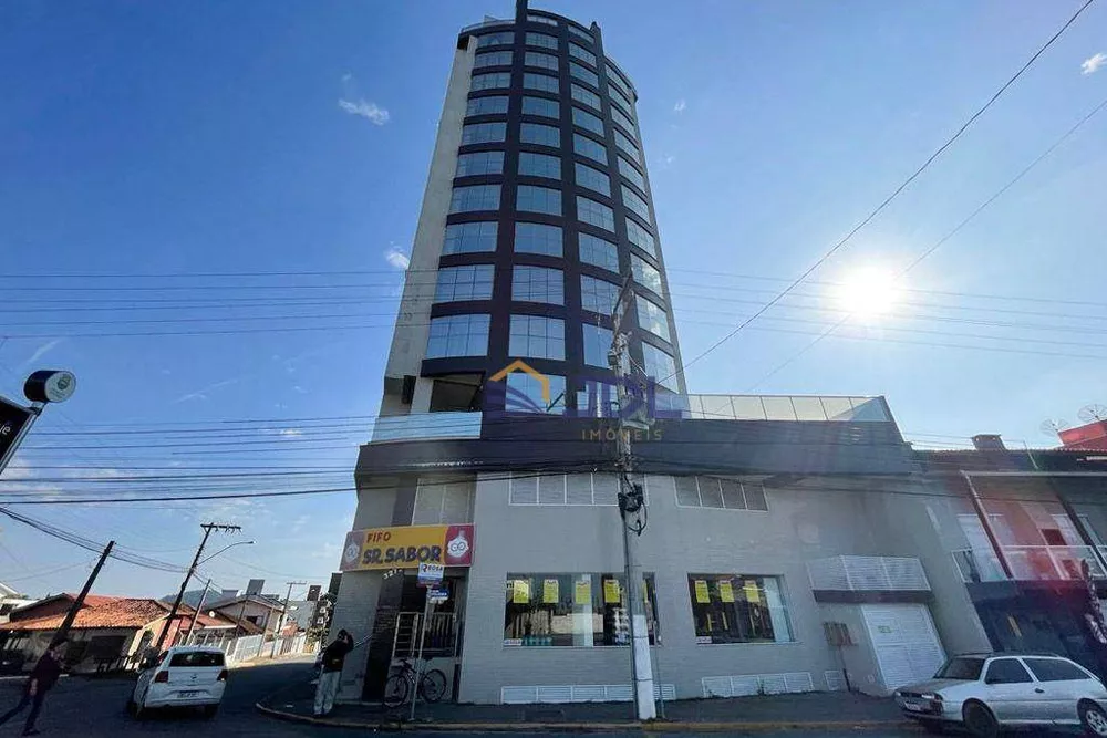 Apartamento, 3 quartos, 227 m² - Foto 1