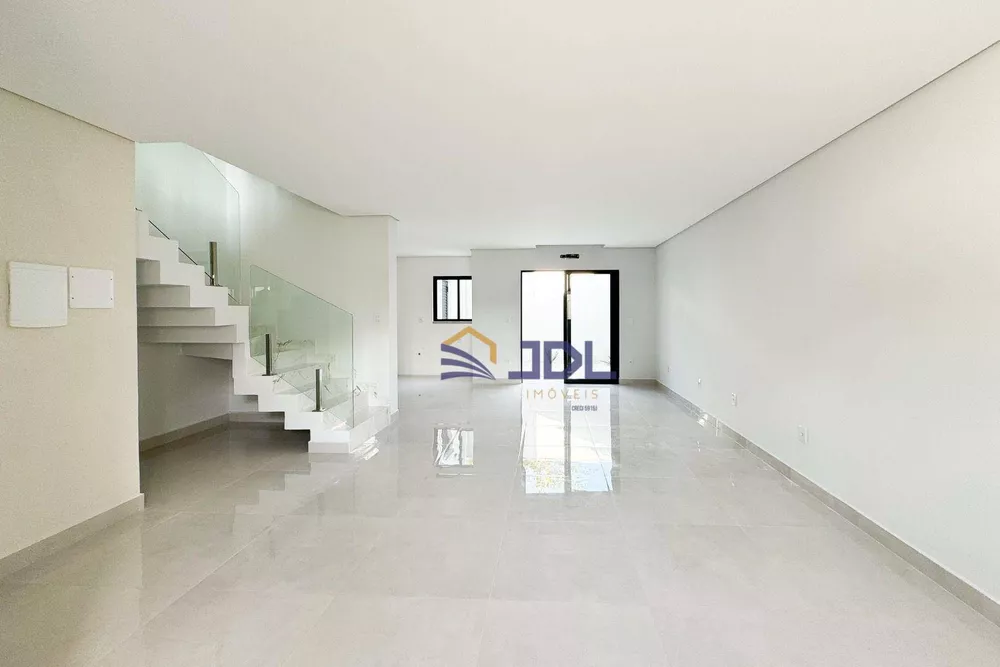 Casa, 3 quartos, 205 m² - Foto 3